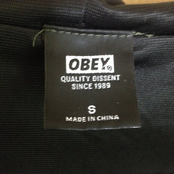 Obey Hooded Camo Lightweight Windbreaker Jacket Small - Picture 3 of 5